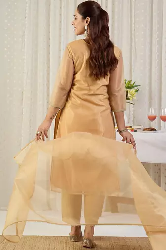 Ethnic Motifs Embroidered Regular Thread Work Kurta With Trousers & Dupatta