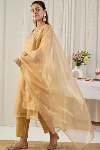 Ethnic Motifs Embroidered Regular Thread Work Kurta With Trousers & Dupatta