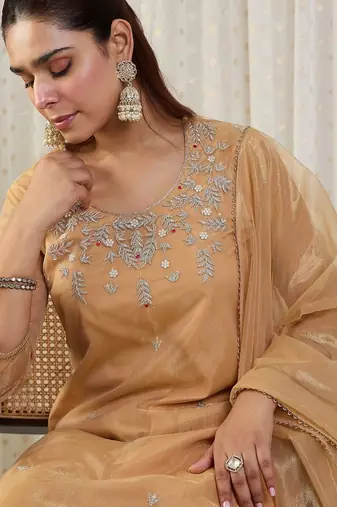 Ethnic Motifs Embroidered Regular Thread Work Kurta With Trousers & Dupatta