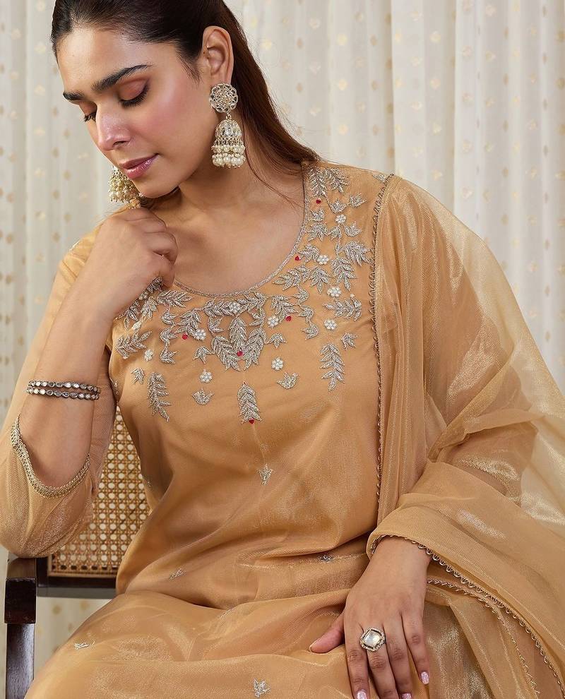 Ethnic Motifs Embroidered Regular Thread Work Kurta With Trousers & Dupatta