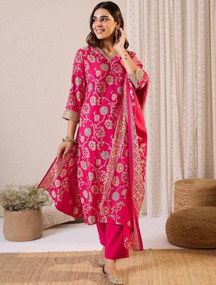 Floral Printed Notch Neck Chanderi Silk Straight Kurta & Trousers With Dupatta 1