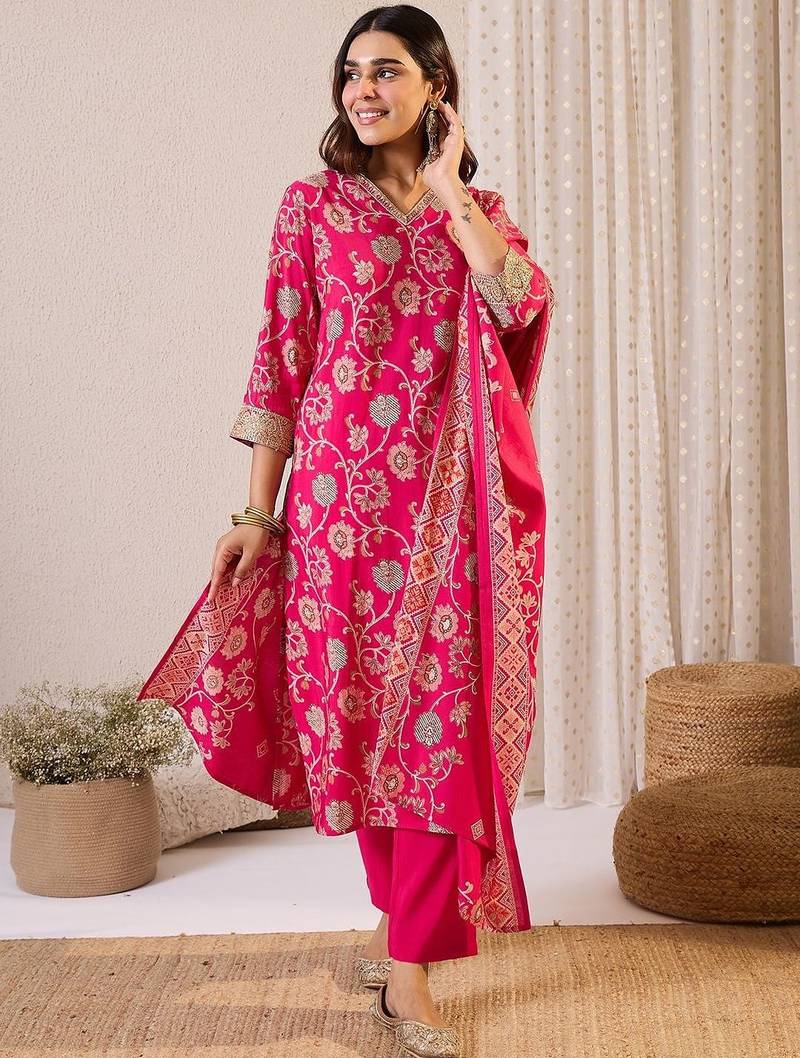 Floral Printed Notch Neck Chanderi Silk Straight Kurta & Trousers With Dupatta