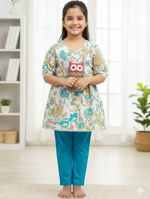 White floral puff kurti 1