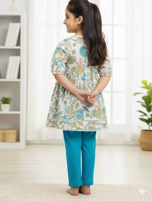 White floral puff kurti 2