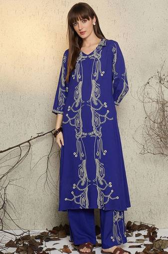 Women Printed Regular Beads and Stones Kurta with Trousers