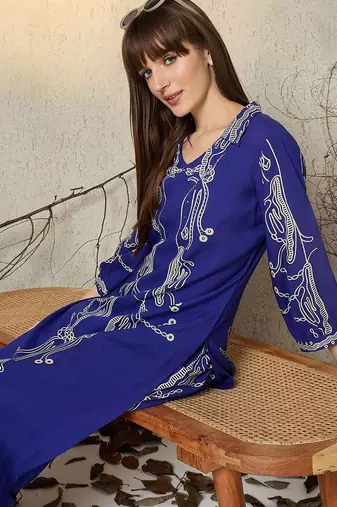 Women Printed Regular Beads and Stones Kurta with Trousers