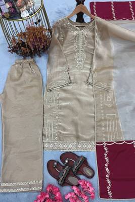Designer jimmy choo embroidered top  palazzo & dupatta set 4