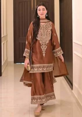 Pakistani style pure chinon silk blend embroidered top  palazzo & dupatta set 3