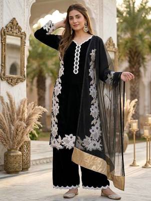 Black Color Embroidery Work Silk Blend Salwar Suit 1