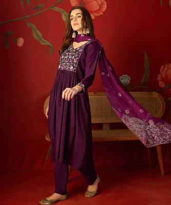 Wine embroidered roman anarkali kurta pant & banarasi jacquard dupatta set 5