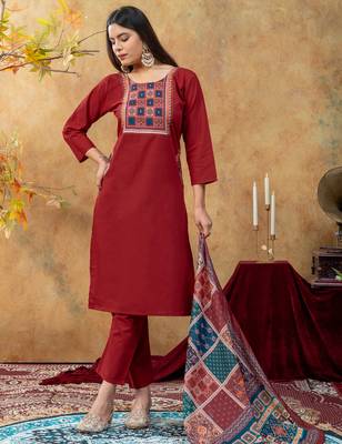  maroon  cotton straight kurti suit set with printed dupatta 2