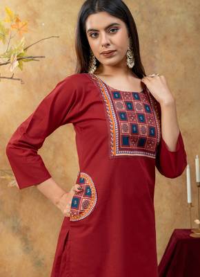  maroon  cotton straight kurti suit set with printed dupatta 5