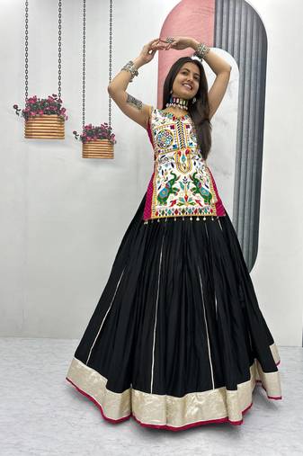 Women Black Traditional Gujarati Gamthi Embroidered Chaniya Choli Set