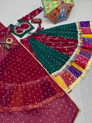 Women's Multicolor Navratri Chaniya Choli Set with Embroidered Patchwork Lehenga & Magenta Dupatta 4
