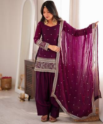 Women ethnic embroidered regular kurta with salwar & dupatta 2