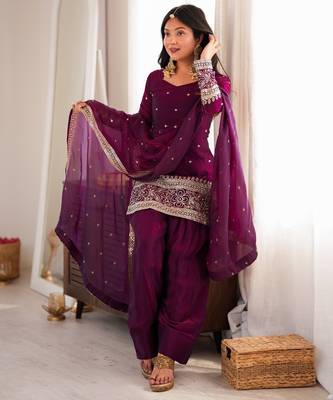Women ethnic embroidered regular kurta with salwar & dupatta 3