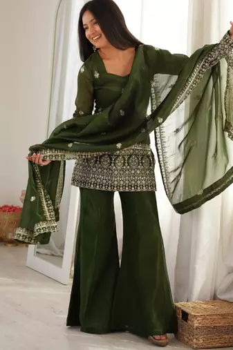 Women ethnic embroidered regular kurta with dupatta