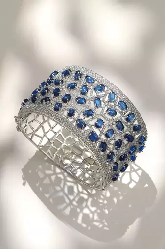 Royal blue stones diamond cut bracelet