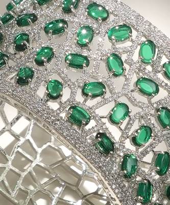 Green stones diamond cut bracelet 2