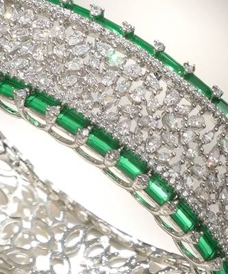 Emerald green stones diamond cut bracelet 2