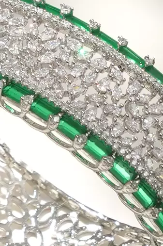 Emerald green stones diamond cut bracelet