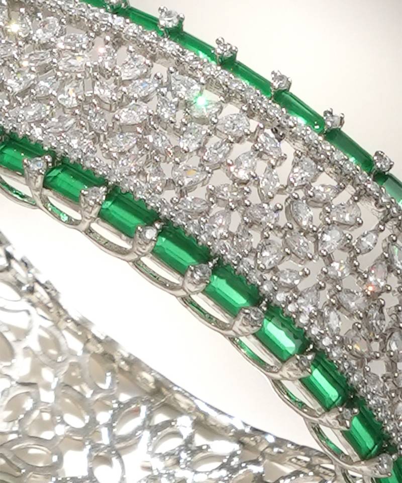 Emerald green stones diamond cut bracelet
