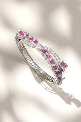 Pink stones diamond cut bracelet