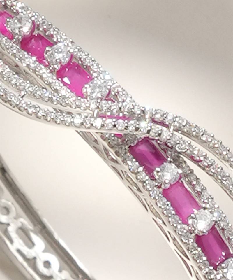 Pink stones diamond cut bracelet