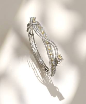 Citrine yellow stone diamond cut bracelet 1
