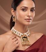 Gold plated elephant pendant choker necklace set