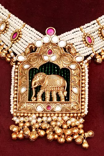 Gold plated elephant pendant choker necklace set