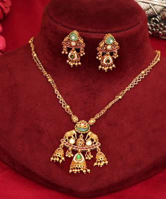 Gold plated green stones royal kundan necklace set 2