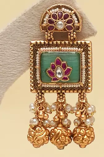 Gold plated mint green stone necklace set