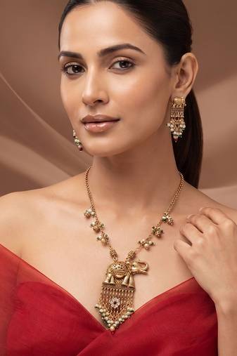 Gold plated royal elephant pendant necklace set