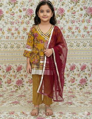 Mustard floral kurta set 1