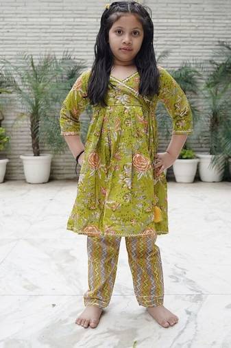 Heena green floral kurta set