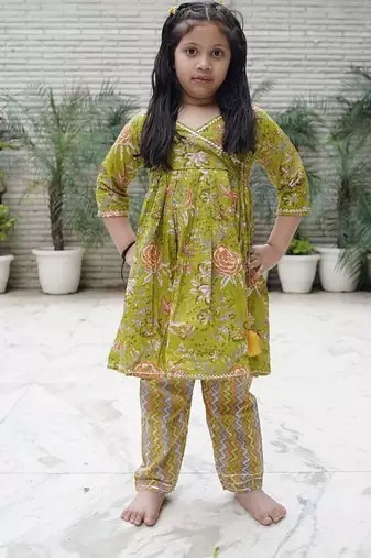 Heena green floral kurta set