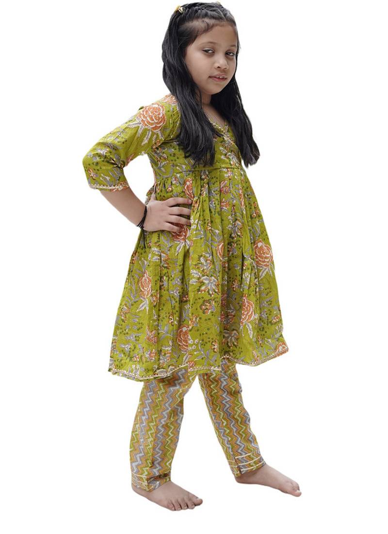 Heena green floral kurta set