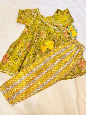 Heena green floral kurta set 3