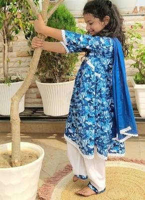 Blue floral kurta flare set 4