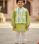 Green bandhej kurta set