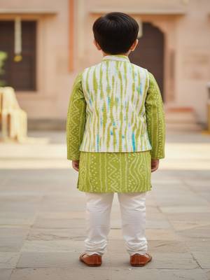 Green bandhej kurta set 2