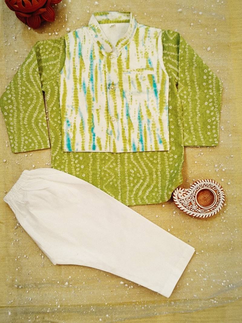 Green bandhej kurta set