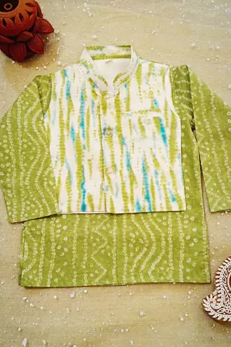 Green bandhej kurta set