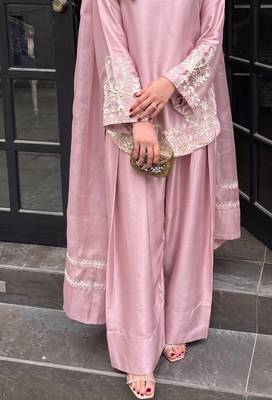 Peach embroidery work silk crepe patiala gharara salwar suit set with netdupatta 4