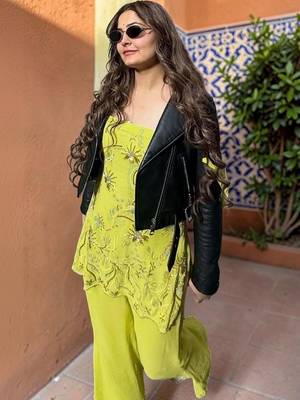 Women Ethnic Motifs Embroidered Regular Sequinned Kurti with Palazzos & With Dupatta 4