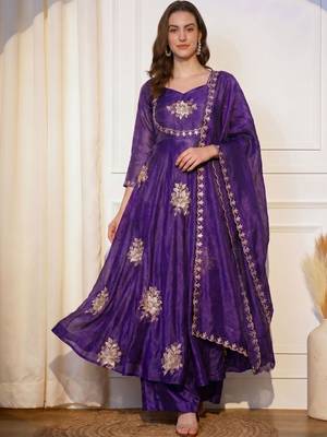 Women Floral Embroidered Empire Thread Work Kurta with Palazzos & With Dupatta 1