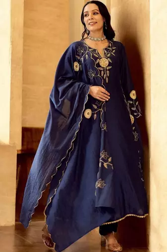 Women Ethnic Motifs Embroidered Regular Thread Work Chanderi Silk Kurta with Pyjamas & With Dupatta