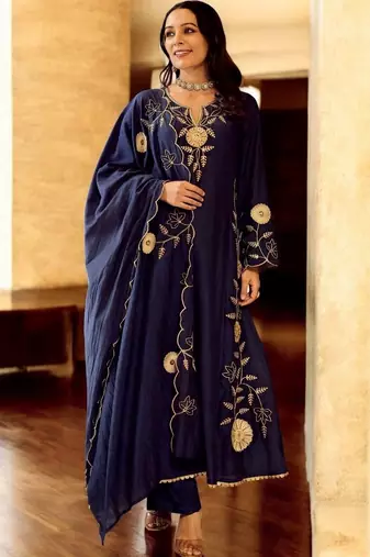 Women Ethnic Motifs Embroidered Regular Thread Work Chanderi Silk Kurta with Pyjamas & With Dupatta