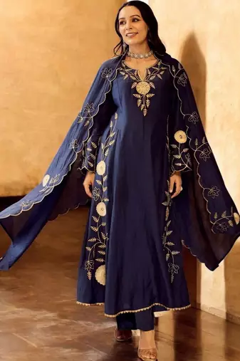 Women Ethnic Motifs Embroidered Regular Thread Work Chanderi Silk Kurta with Pyjamas & With Dupatta